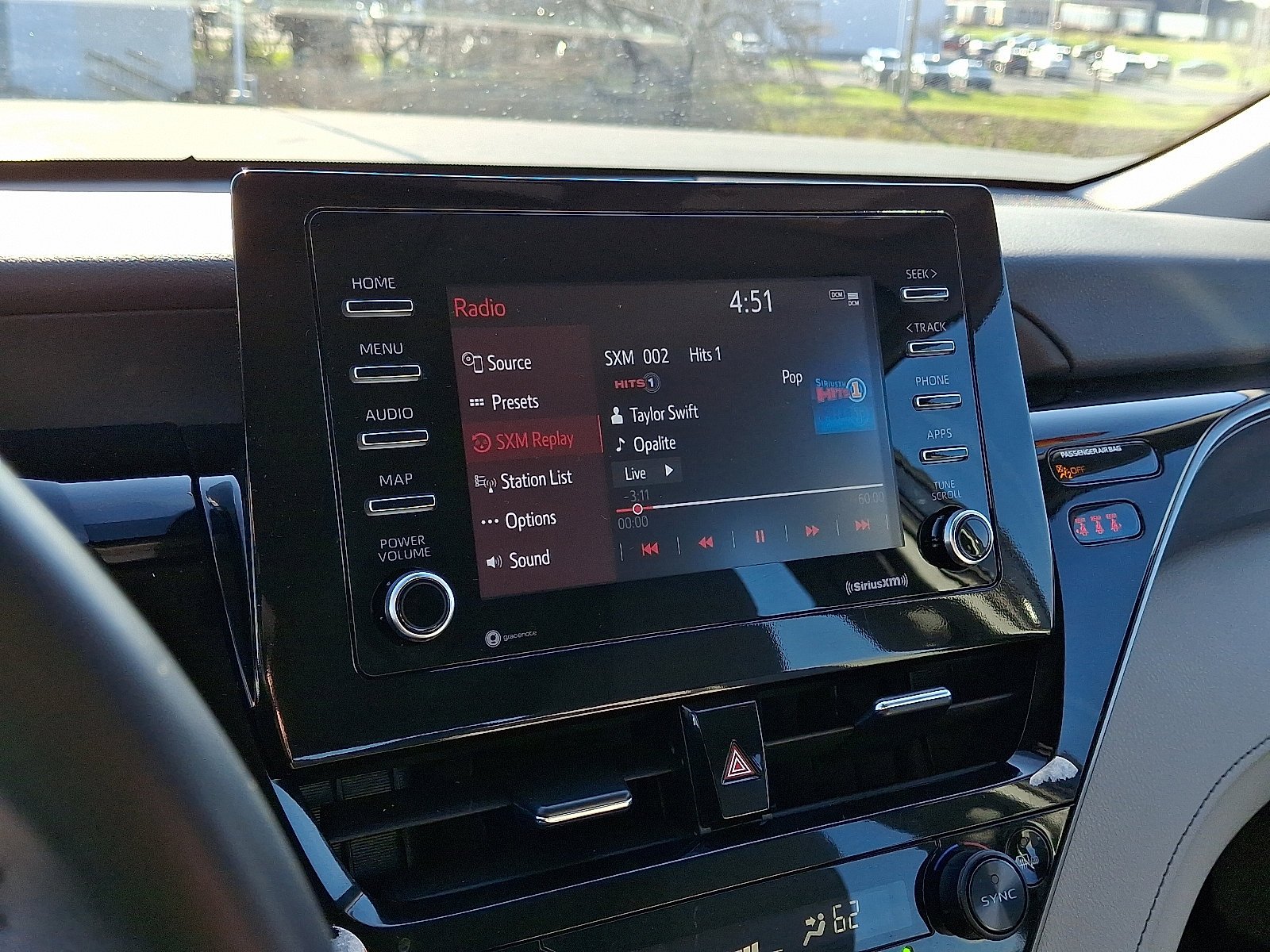 2024 Toyota Camry SE - Photo 18