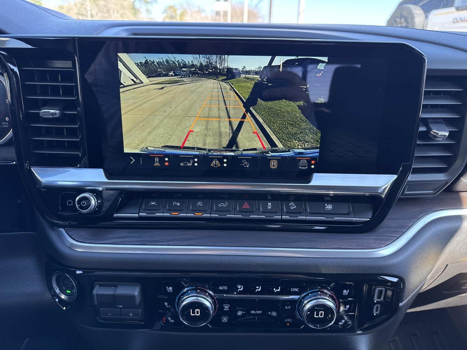 2026 GMC Sierra 1500 SLT - Photo 17