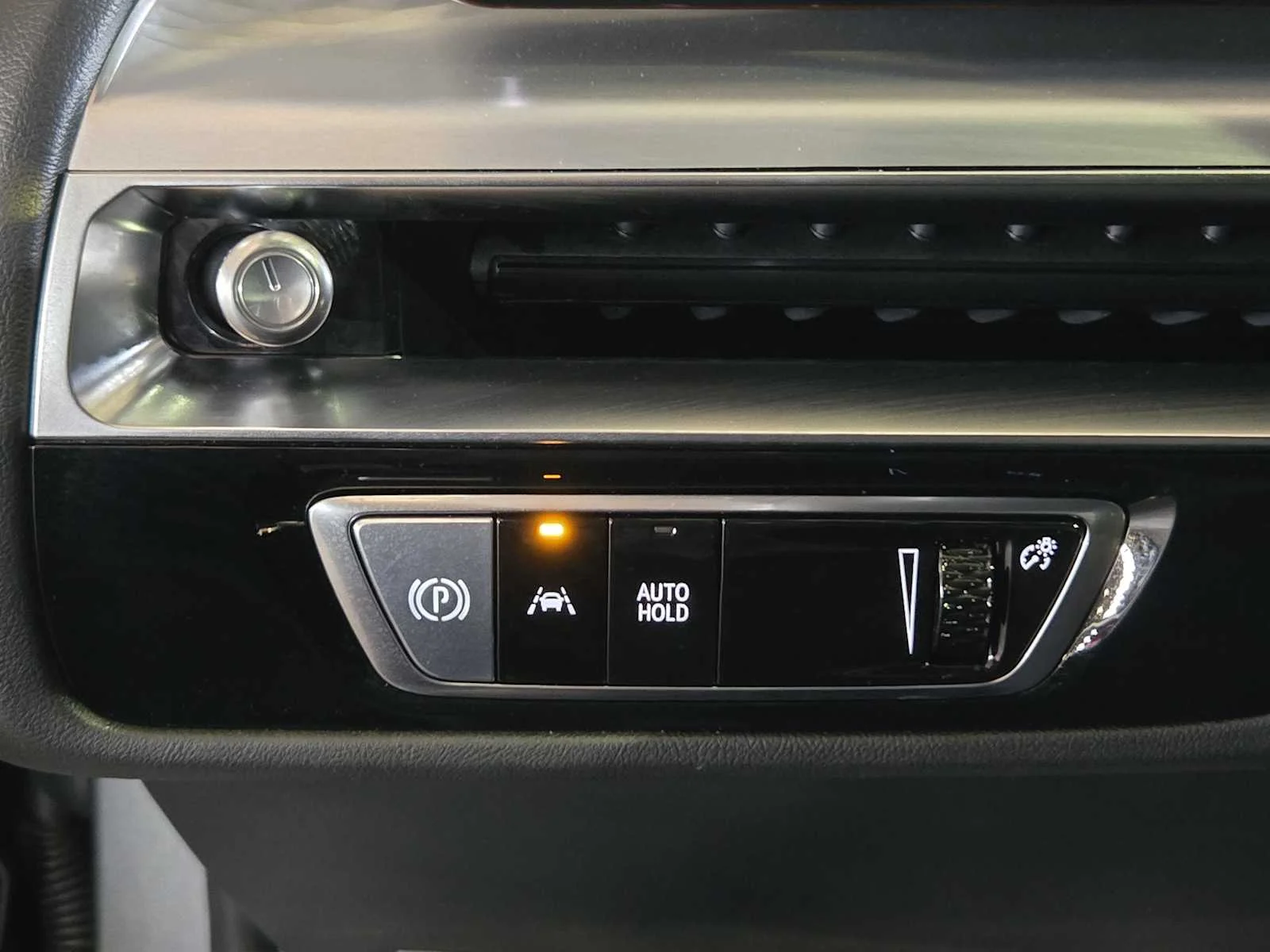 New 2027 Argent Silver Metallic Cadillac Premium Sport image 15