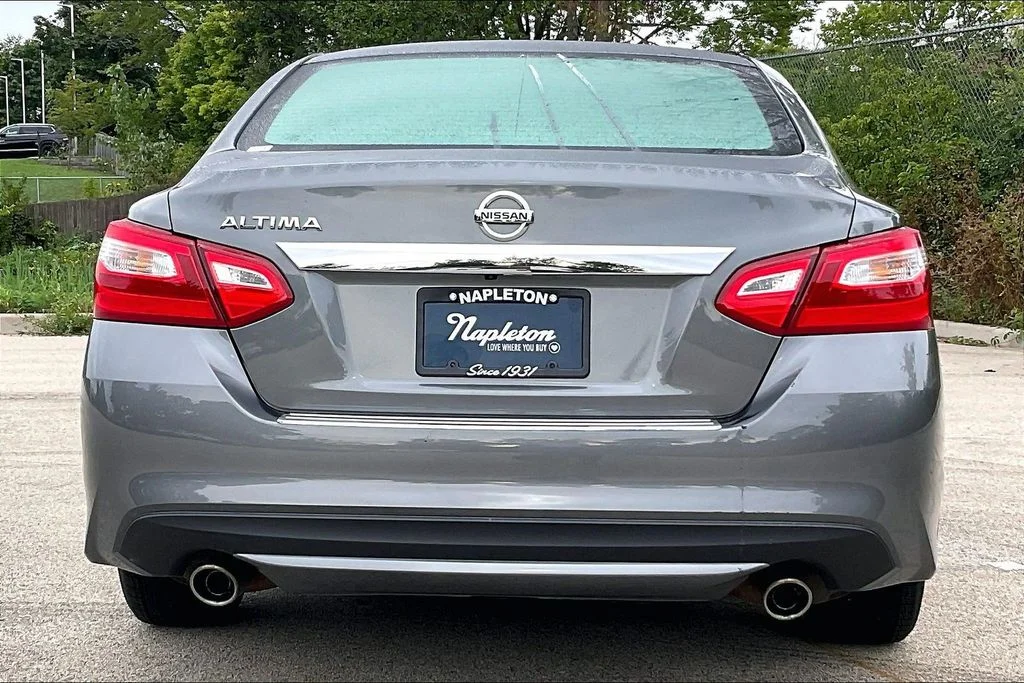 Used 2016 Gray Nissan 2.5 S image 3