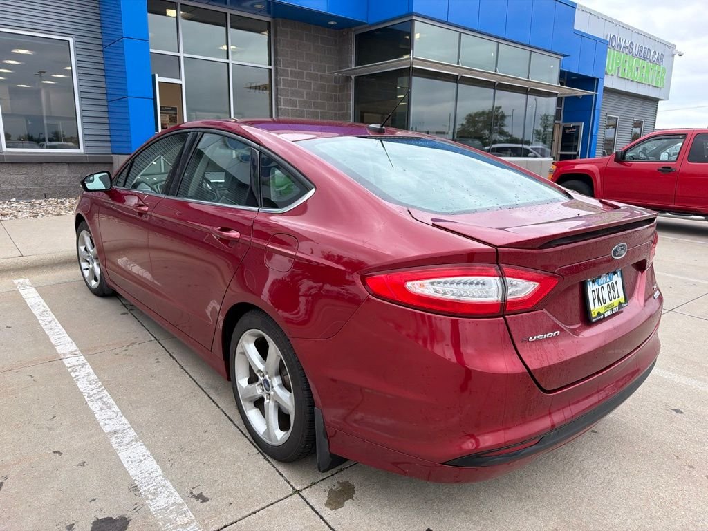 Used 2013 Red Ford SE image 7