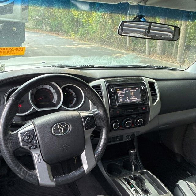 Used 2015 Silver Toyota Base image 14