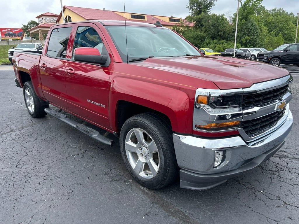 Used 2018 CAJUN RED TINTCOAT Chevrolet LT image 3
