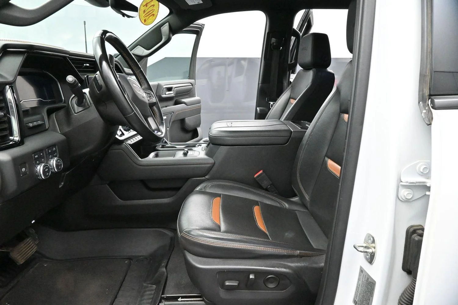 Used 2024 Summit White GMC AT4 image 13