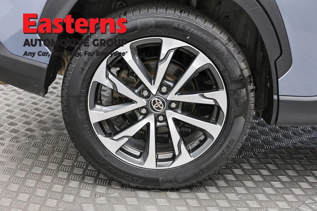 Used 2022 Gray Toyota XLE image 30