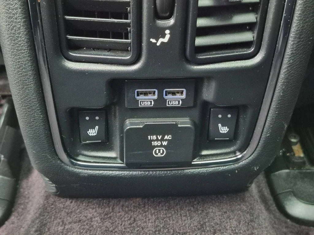 Used 2017 Black Jeep Overland image 27