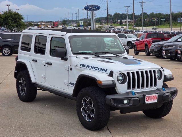Certified Used 2023 Bright White Clearcoat Jeep Rubicon image 11