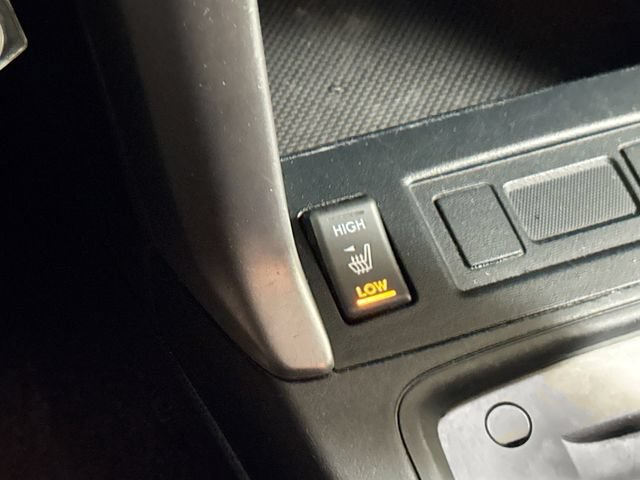 Used 2014  Subaru 2.5i Premium image 20