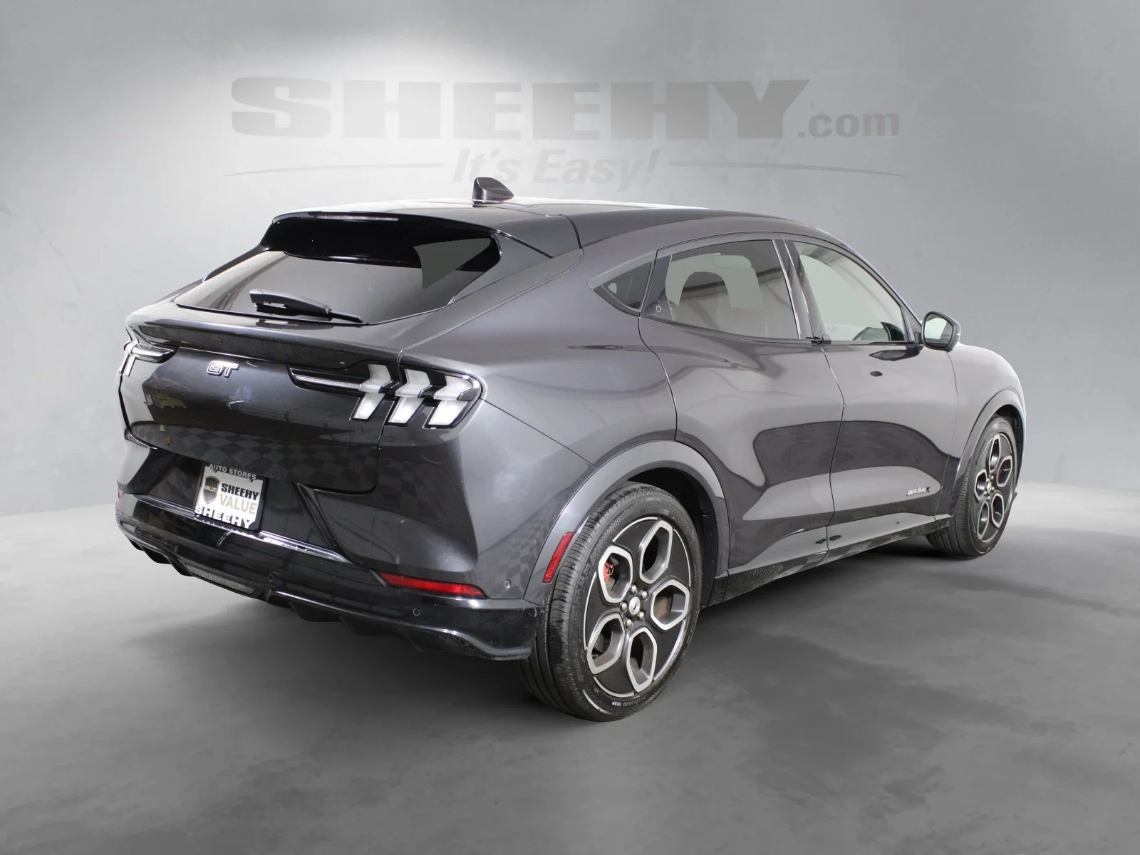 Used 2021 Gray Ford GT image 10