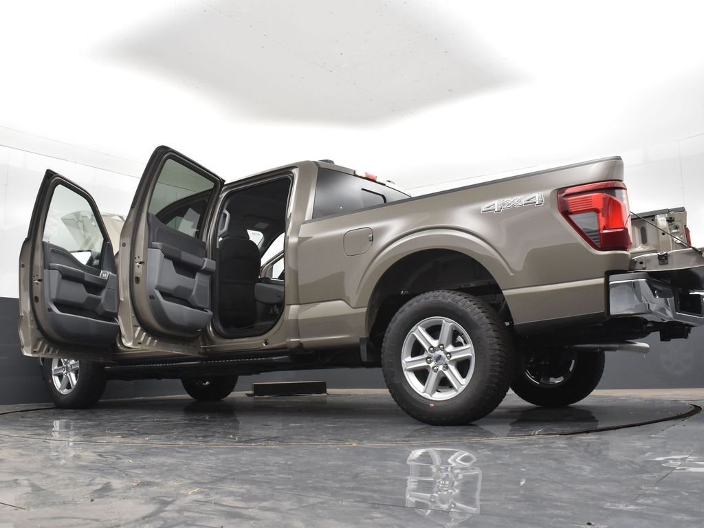 New 2026 Marsh Gray Ford XLT image 37