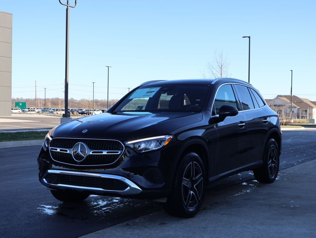New 2026 Black Mercedes-Benz GLC 300 image 3