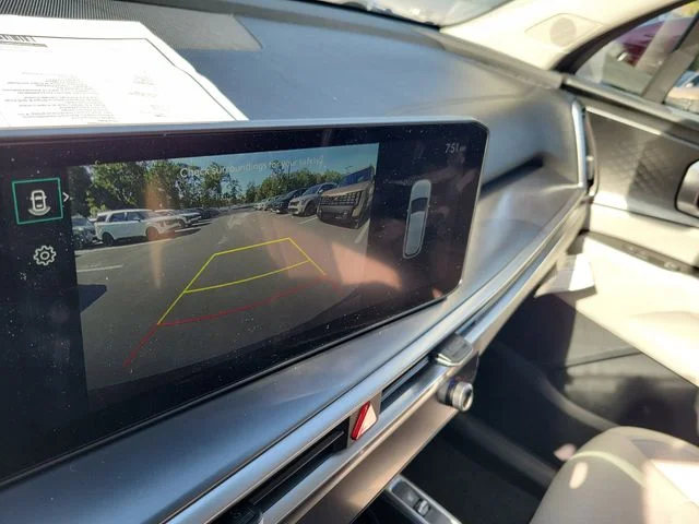 2025 Kia Sorento S - Photo 16