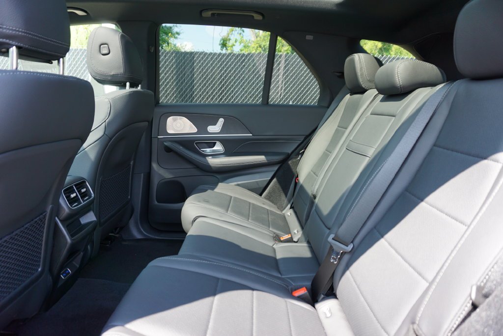 New 2026 Obsidian Black Metallic Mercedes-Benz GLE 350 image 47