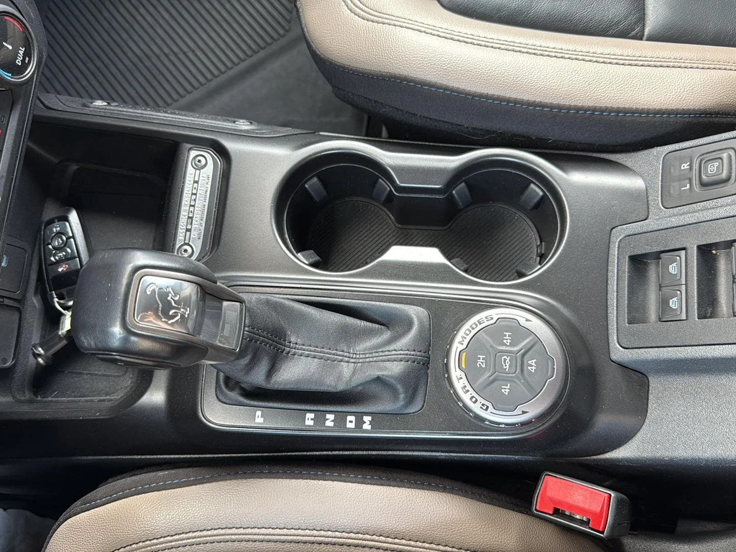 Used 2022 Cactus Gray Ford Wildtrak image 30
