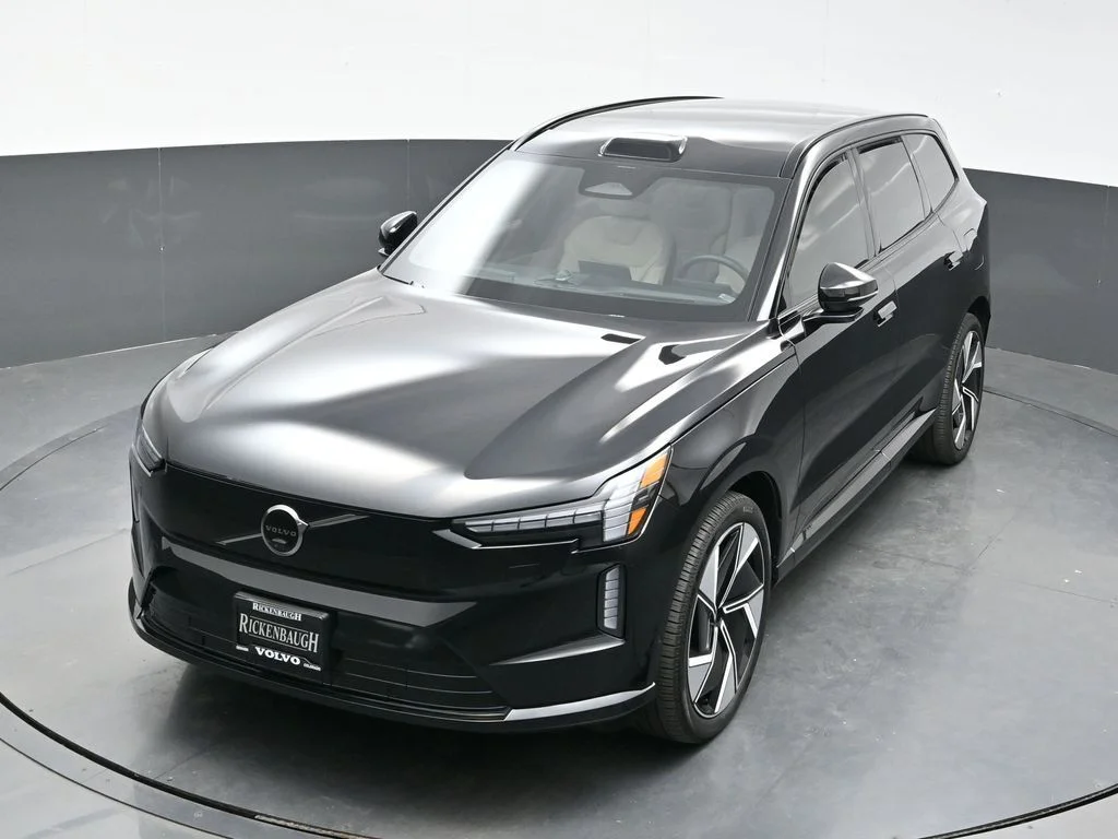 2025 Volvo EX90 Ultra - Photo 37