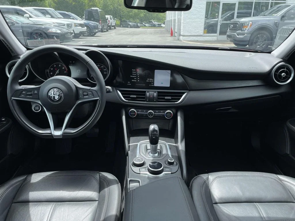 Used 2017 Red Metallic Alfa Romeo Base image 21