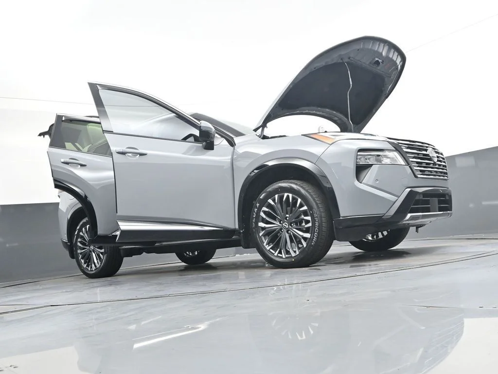 Used 2024 Gray Nissan Platinum image 53