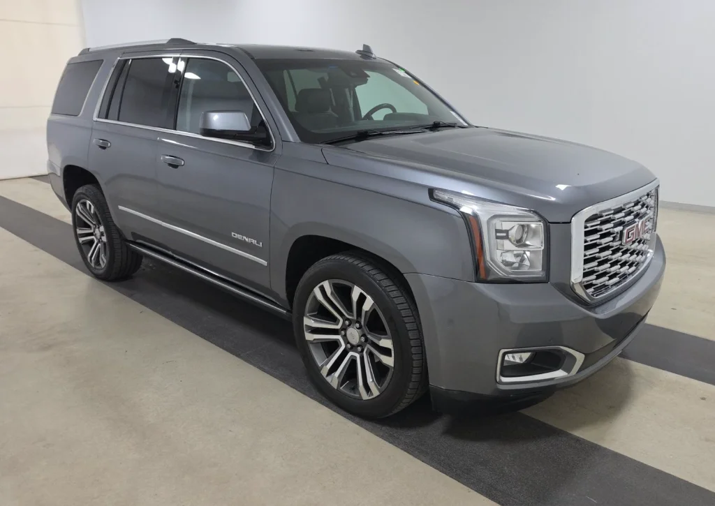 Used 2019 Gray GMC Denali image 4