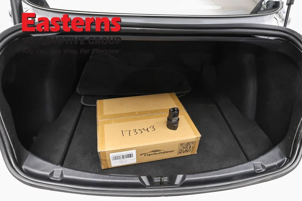 Used 2022 White Tesla Long Range image 9