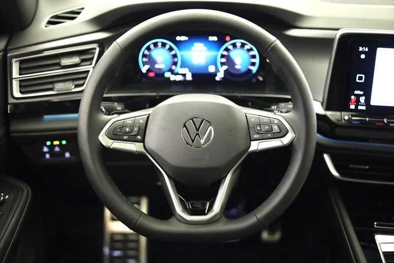New 2026 White/off-white Volkswagen 2.0T SEL Premium R-Line image 14