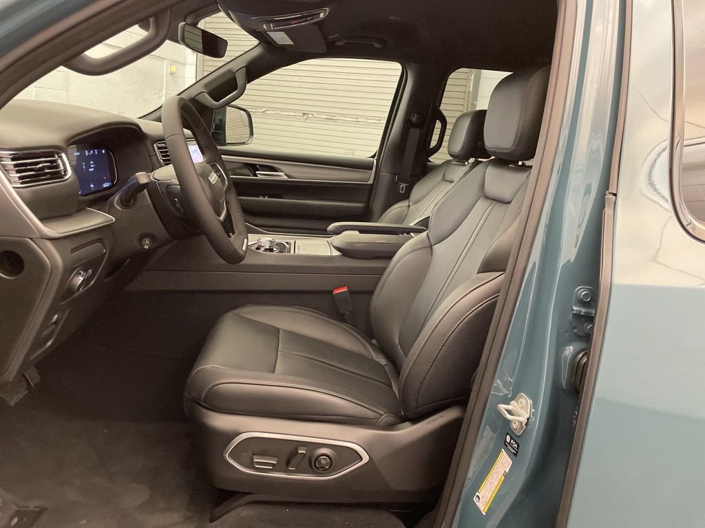 New 2026 Steel Blue Exterior Paint Jeep  image 17