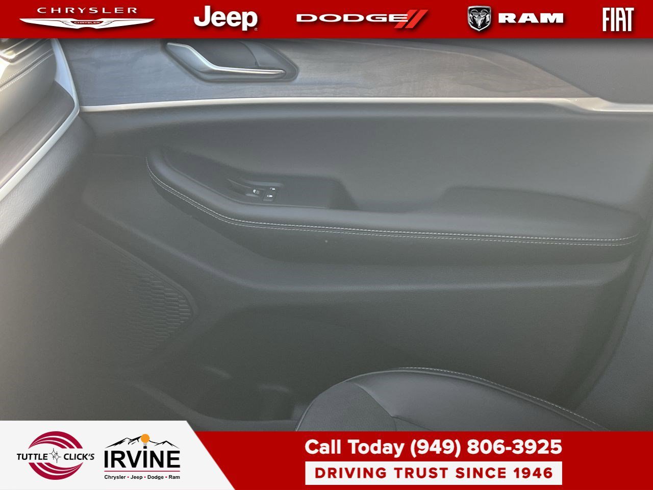 New 2026 Baltic Gray Metallic Clear-Coat Exterior Paint Jeep Laredo Altitude image 21