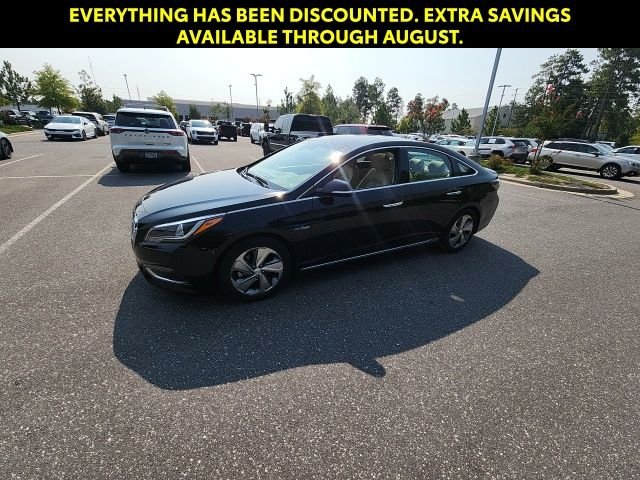 Used 2017 Black Hyundai Limited image 5