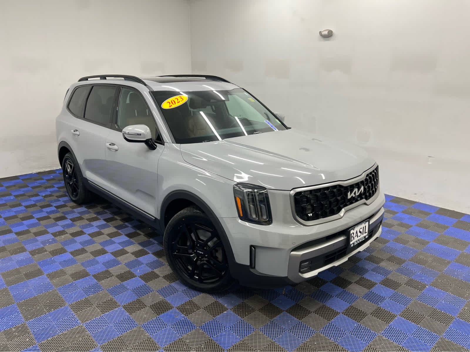 Used 2023 Wolf Gray Kia SX X-Line image 41