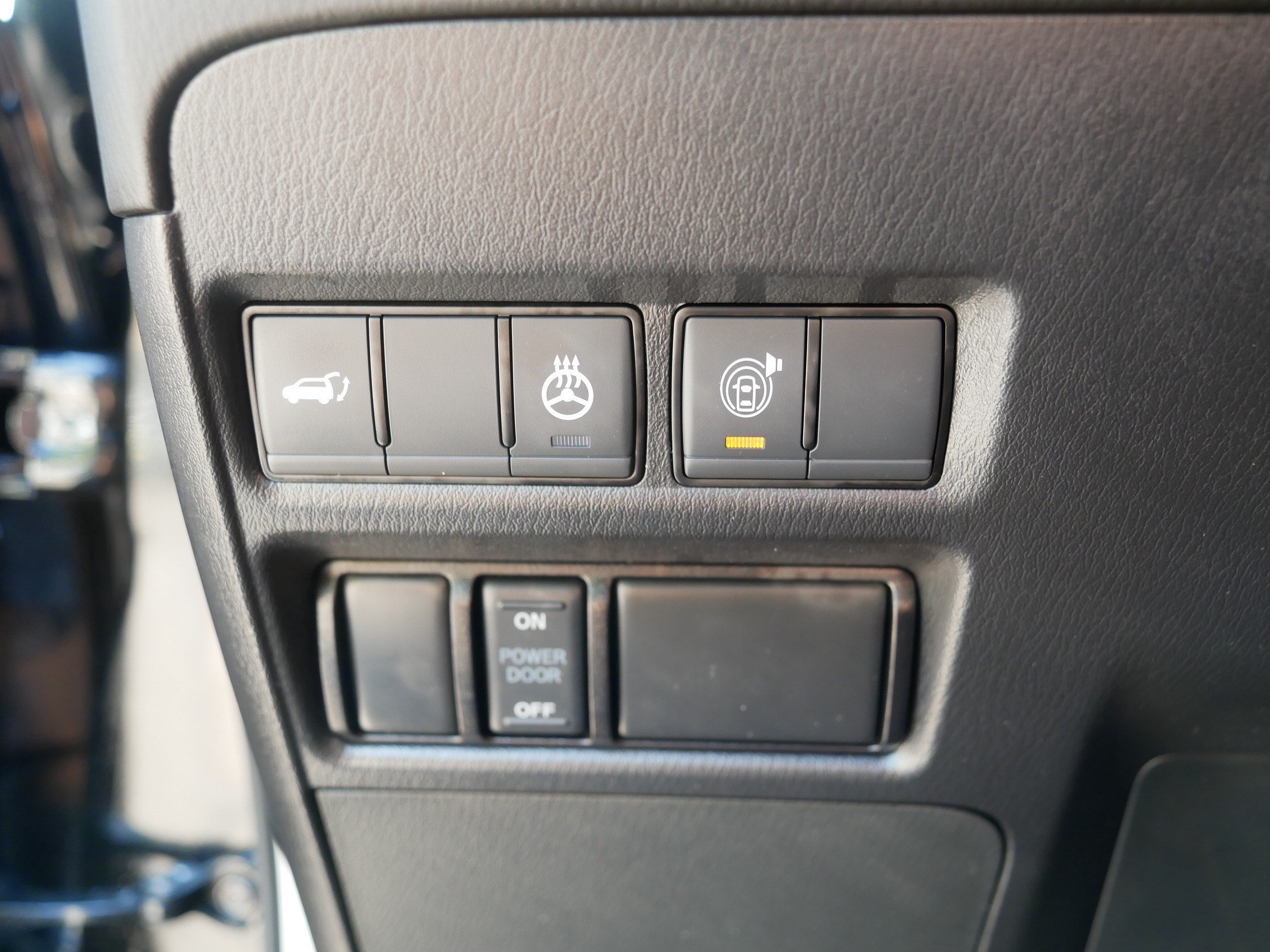 Used 2024 Super Black Nissan Platinum image 26