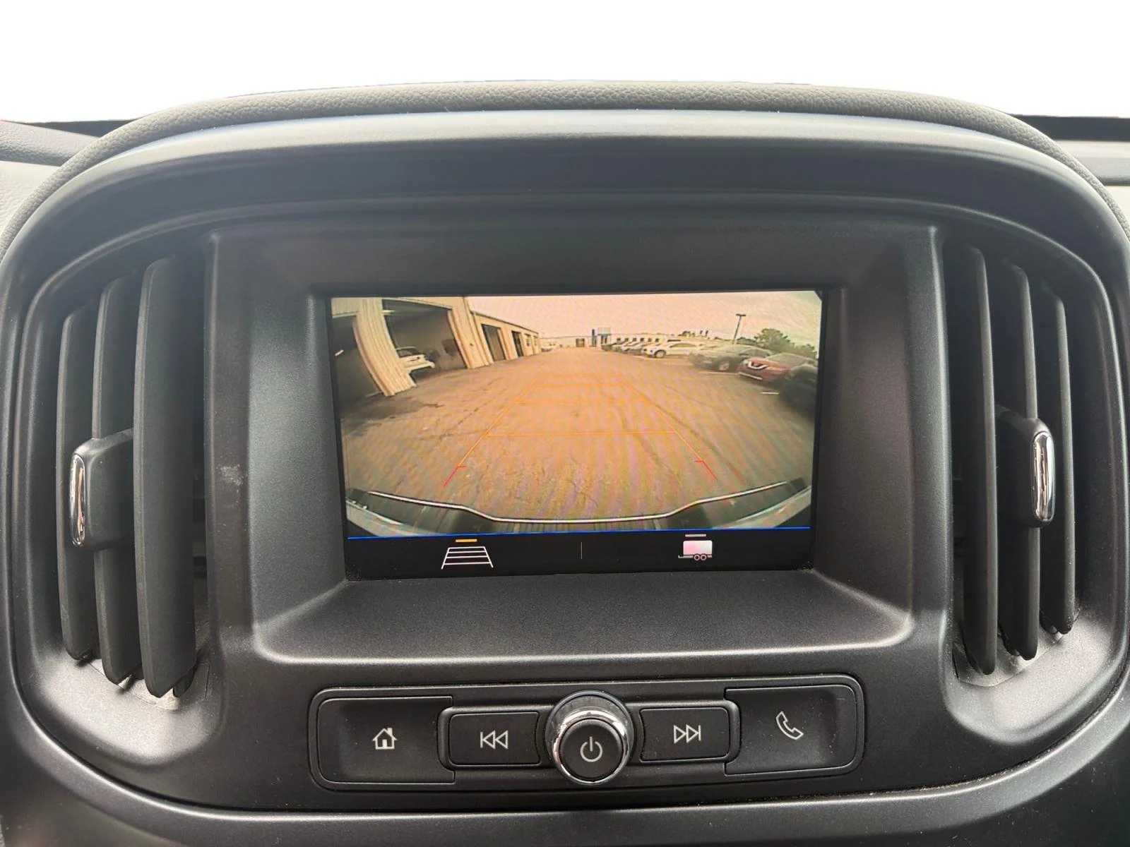 Used 2022 Summit White Chevrolet WT image 17