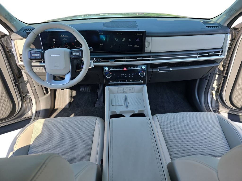 Used 2025 Silver Hyundai SEL image 11