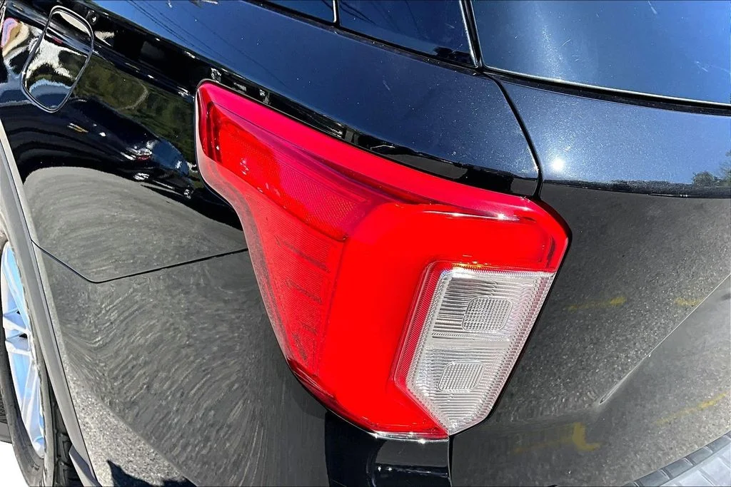 Certified Used 2020 Black Ford XLT image 23
