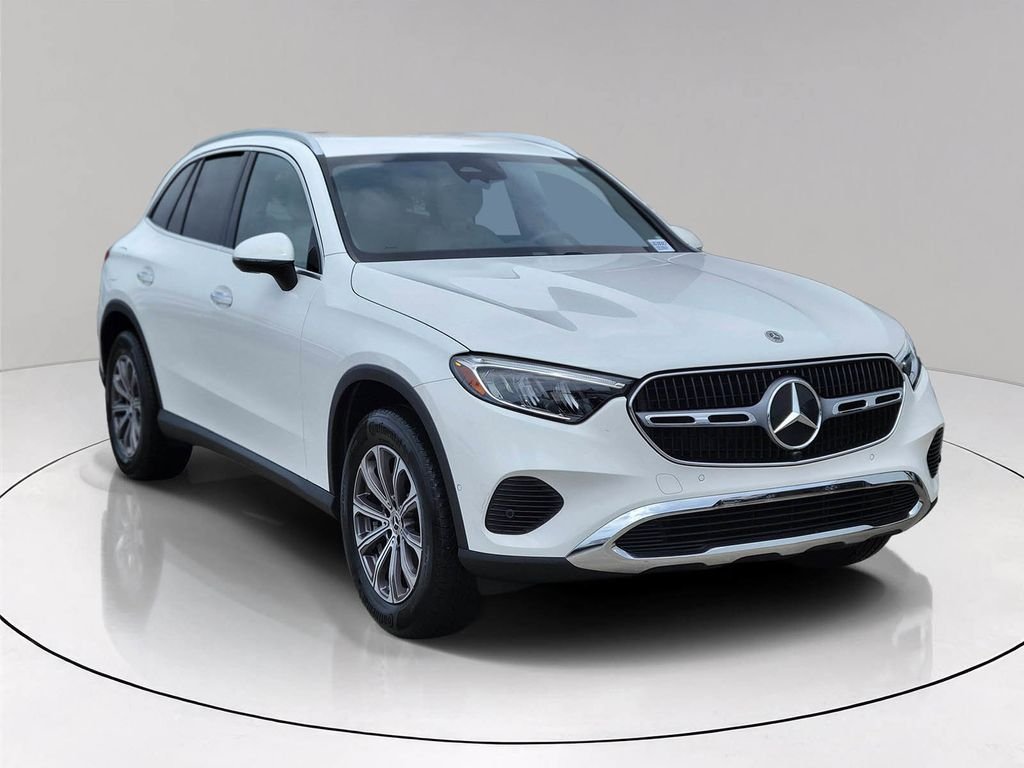 Certified Used 2023 White Mercedes-Benz GLC 300 image 1