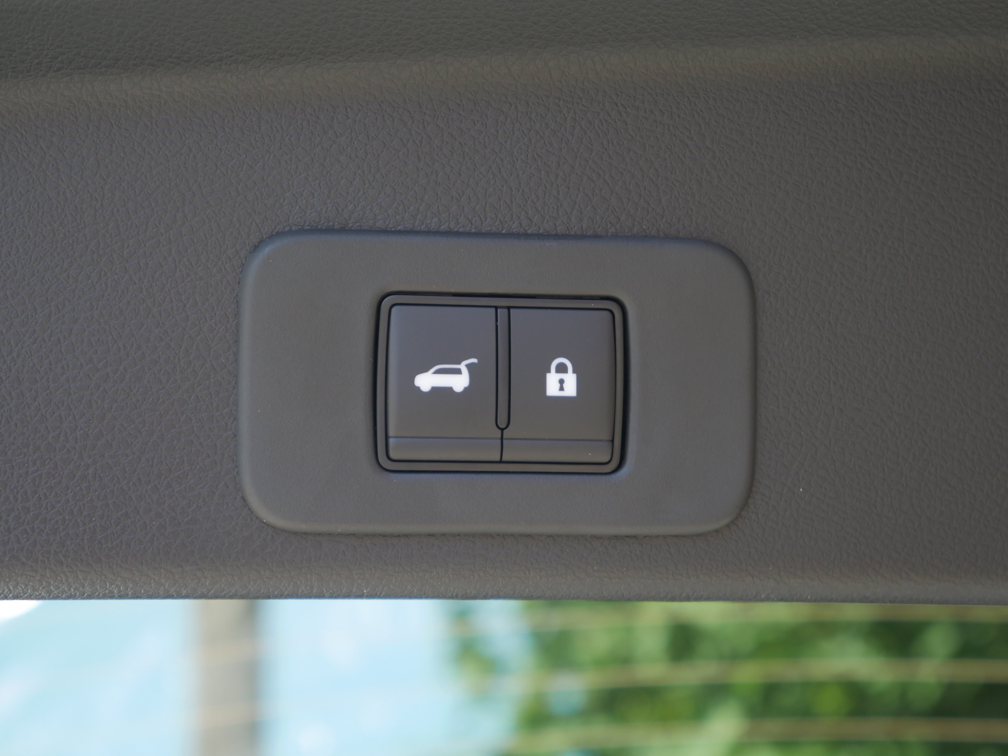 New 2026 Everest White Pearl TriCoat / Super Black Two-tone Nissan Platinum image 23