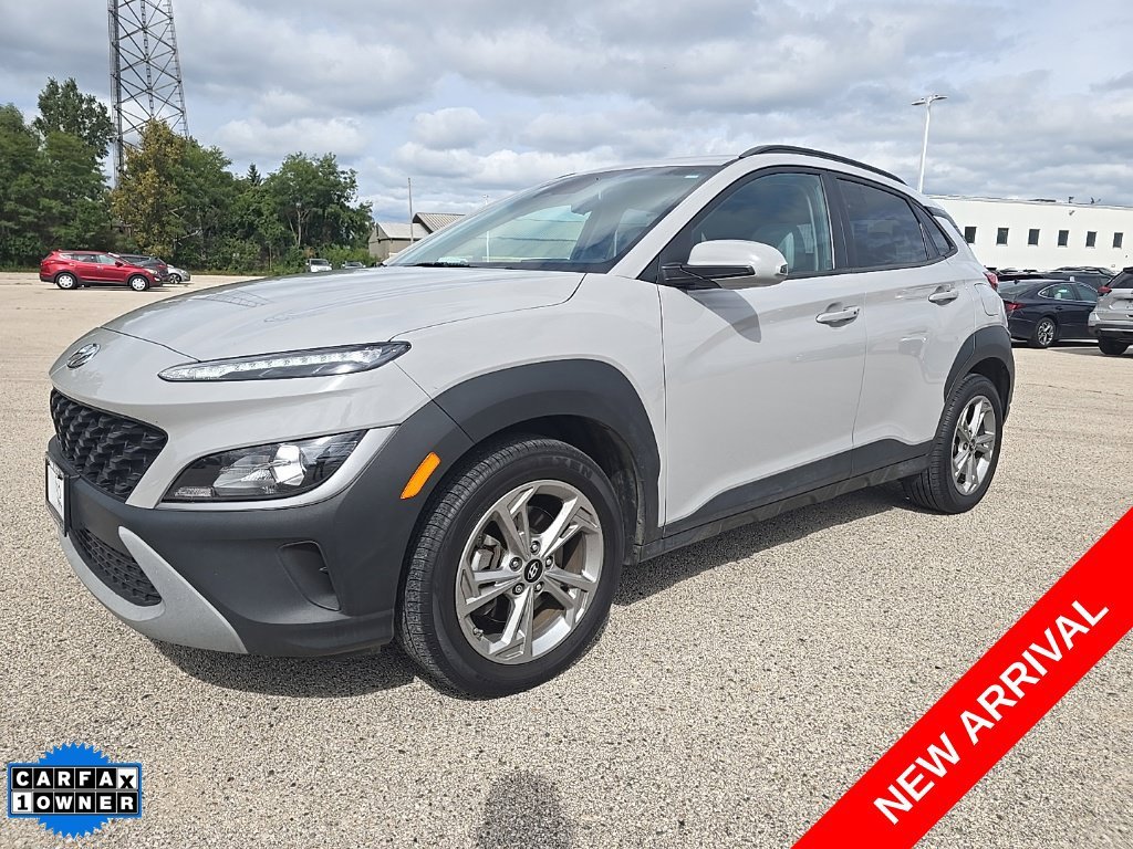 Used 2023 Silver Hyundai SEL image 1