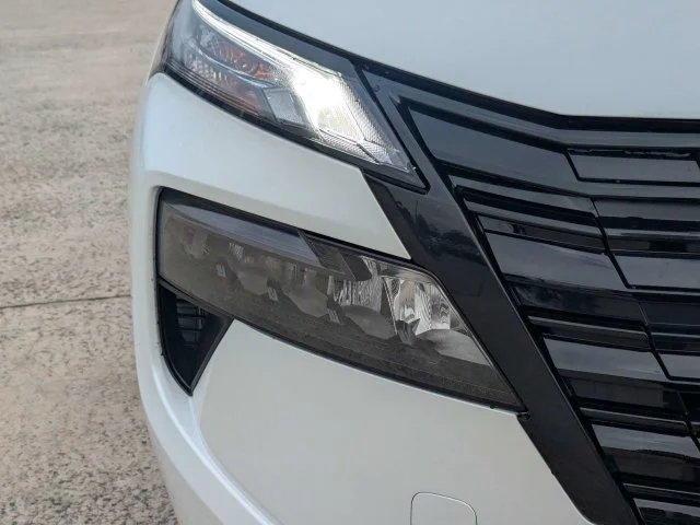 Used 2026 White Nissan SV image 10