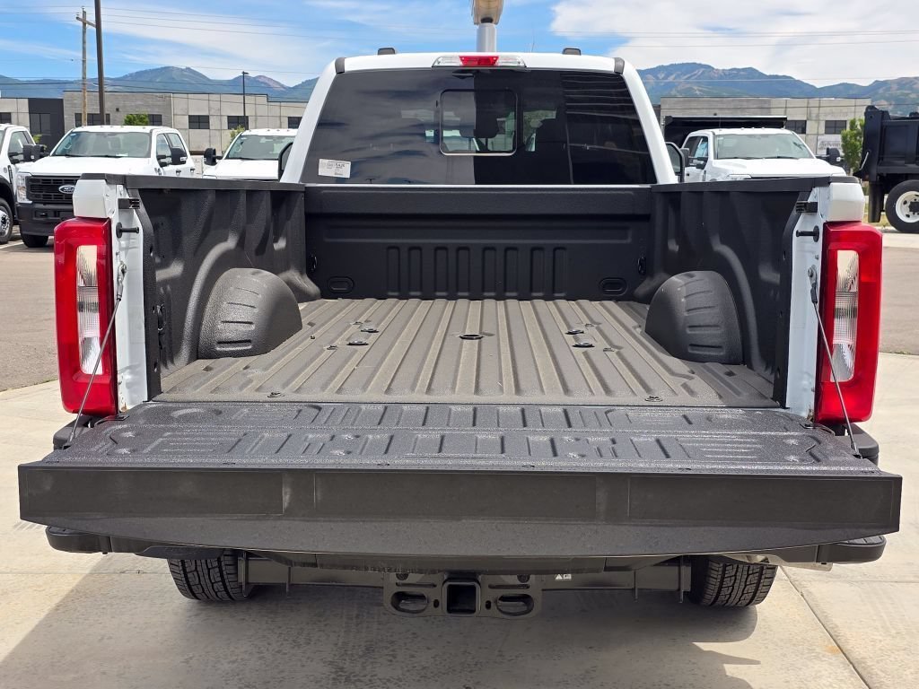 New 2026 Oxford White Ford XL image 23