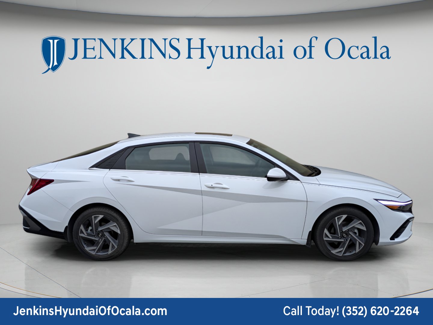 Used 2025 Serenity White Hyundai SEL Convenience image 3