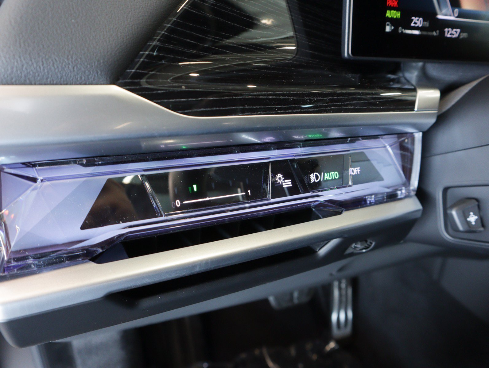 Used 2025 Frozen Deep Grey BMW 740i image 23