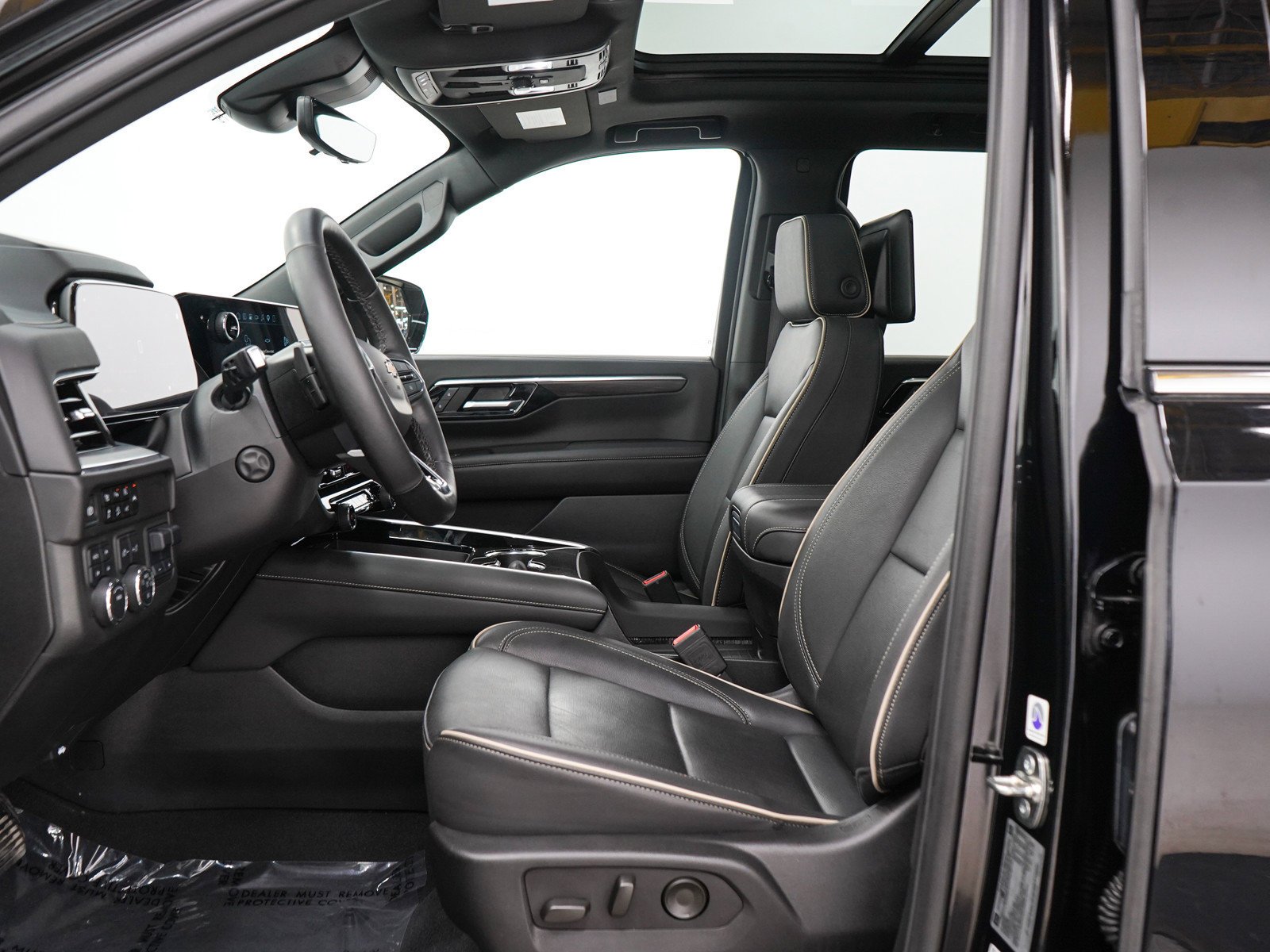 Used 2025 Black Chevrolet Premier image 26