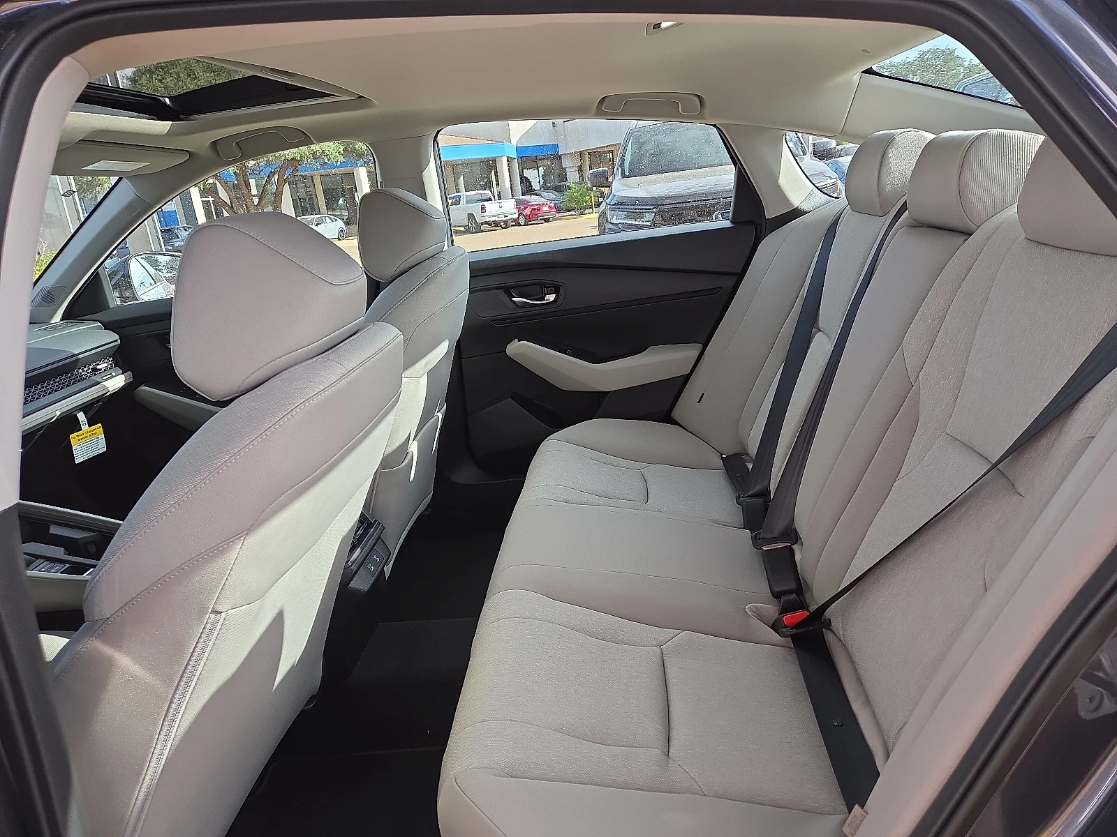 New 2026 Meteorite Gray Metallic Honda SE image 6