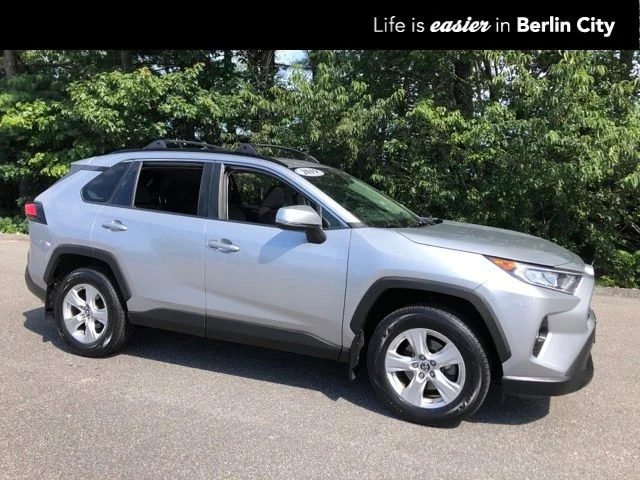 Used 2019 Silver Sky Metallic Toyota XLE image 1