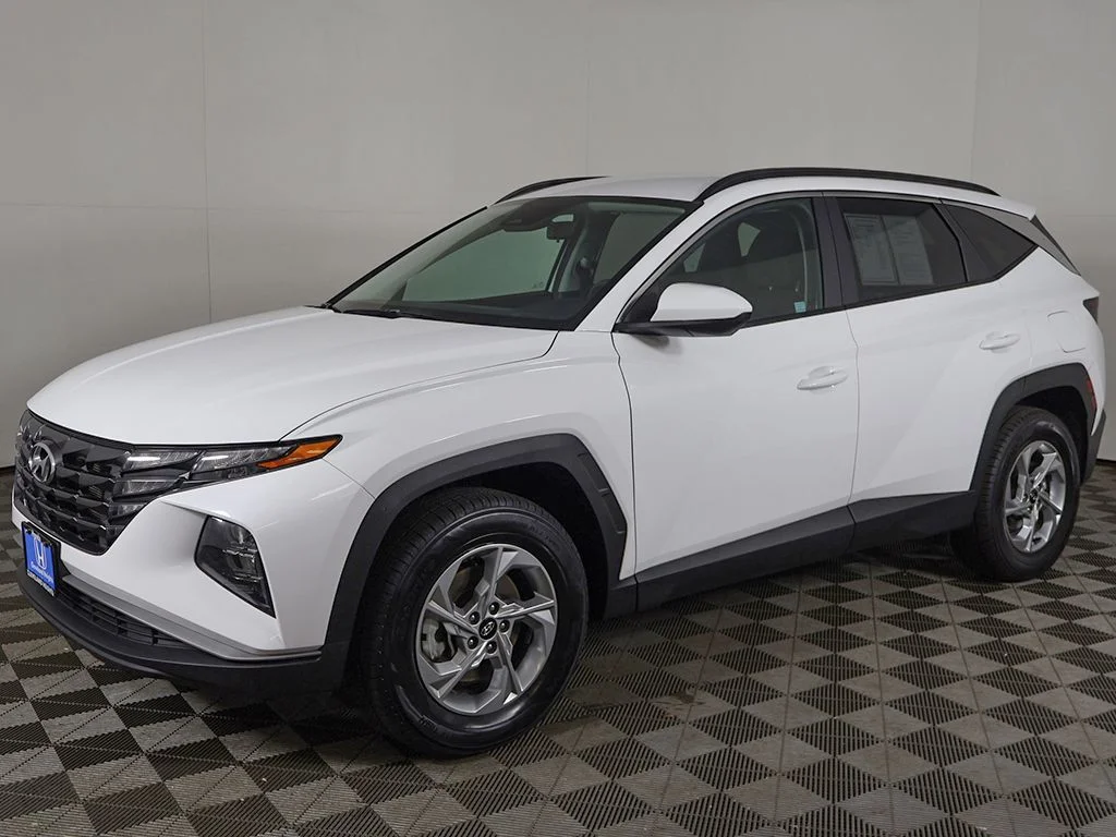 Used 2024 White Pearl Hyundai SEL image 7