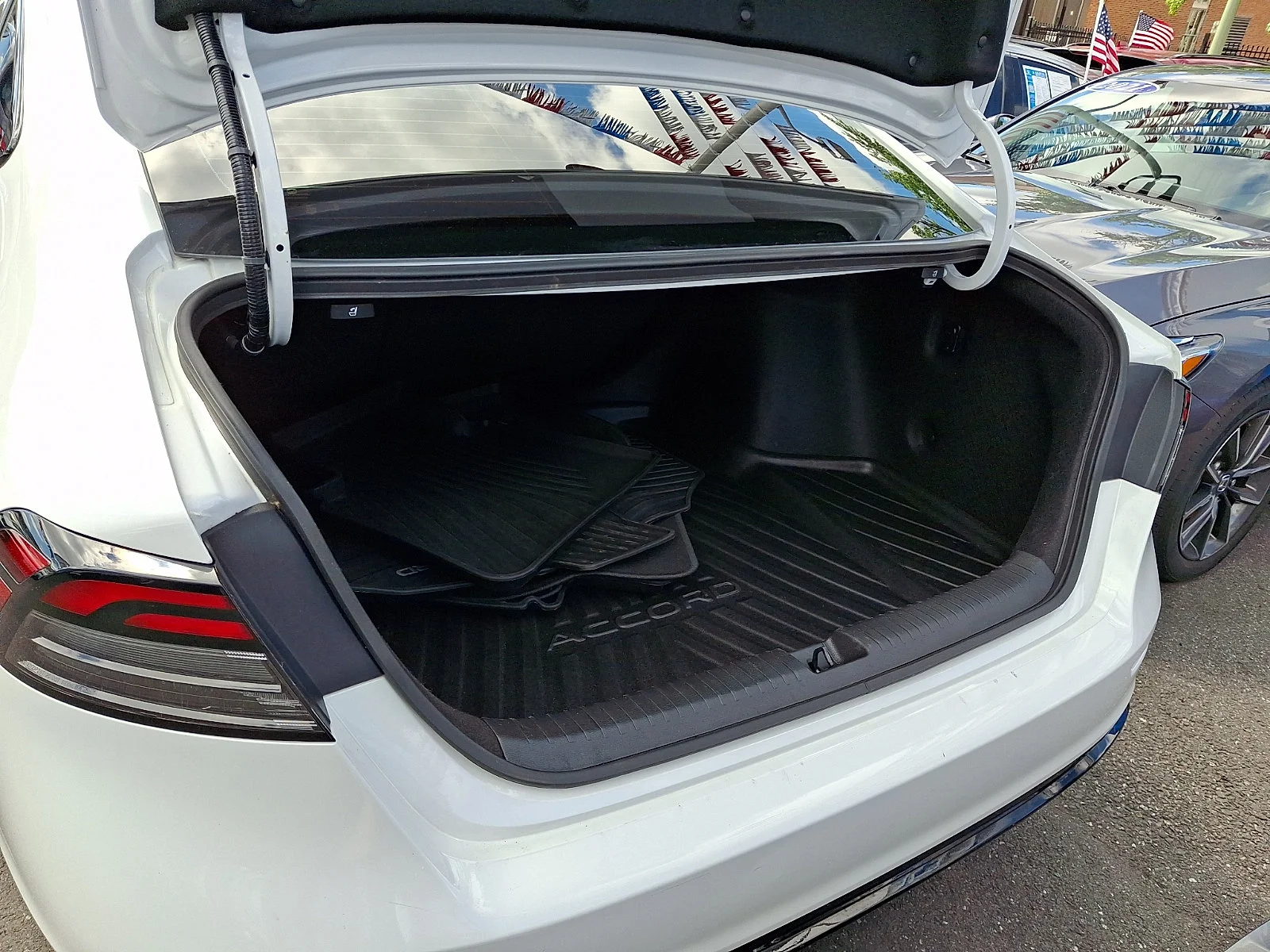2025 Honda Accord Hybrid Sport-L - Photo 29