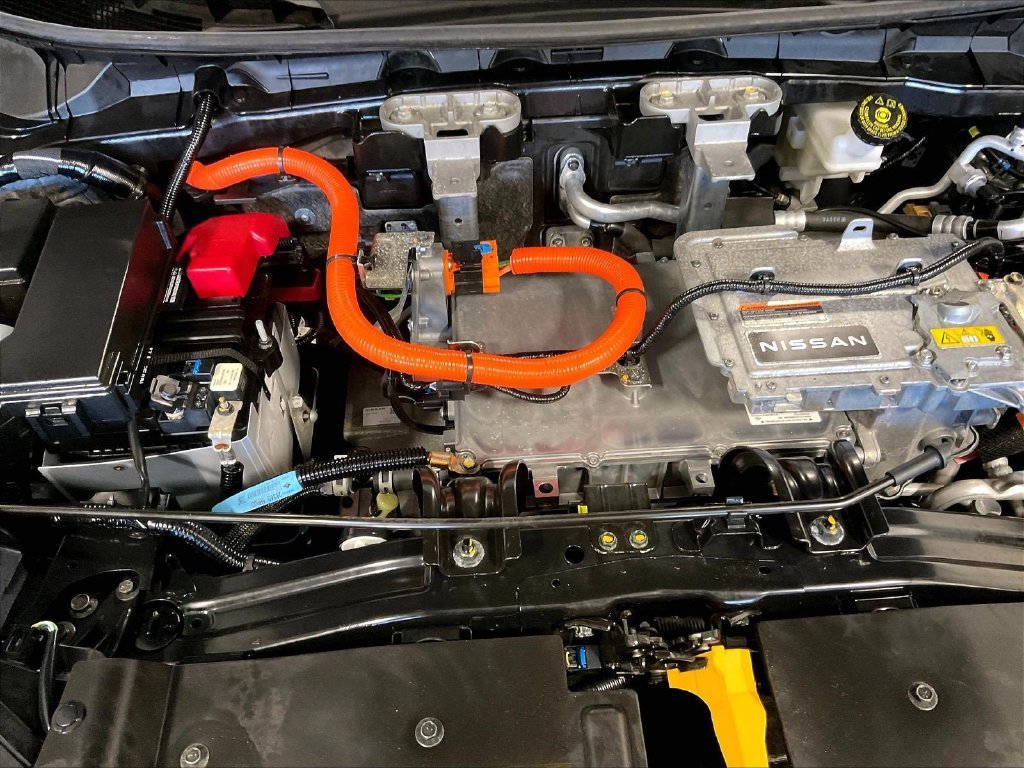 Certified Used 2023 Gray Nissan ENGAGE e-4ORCE image 34