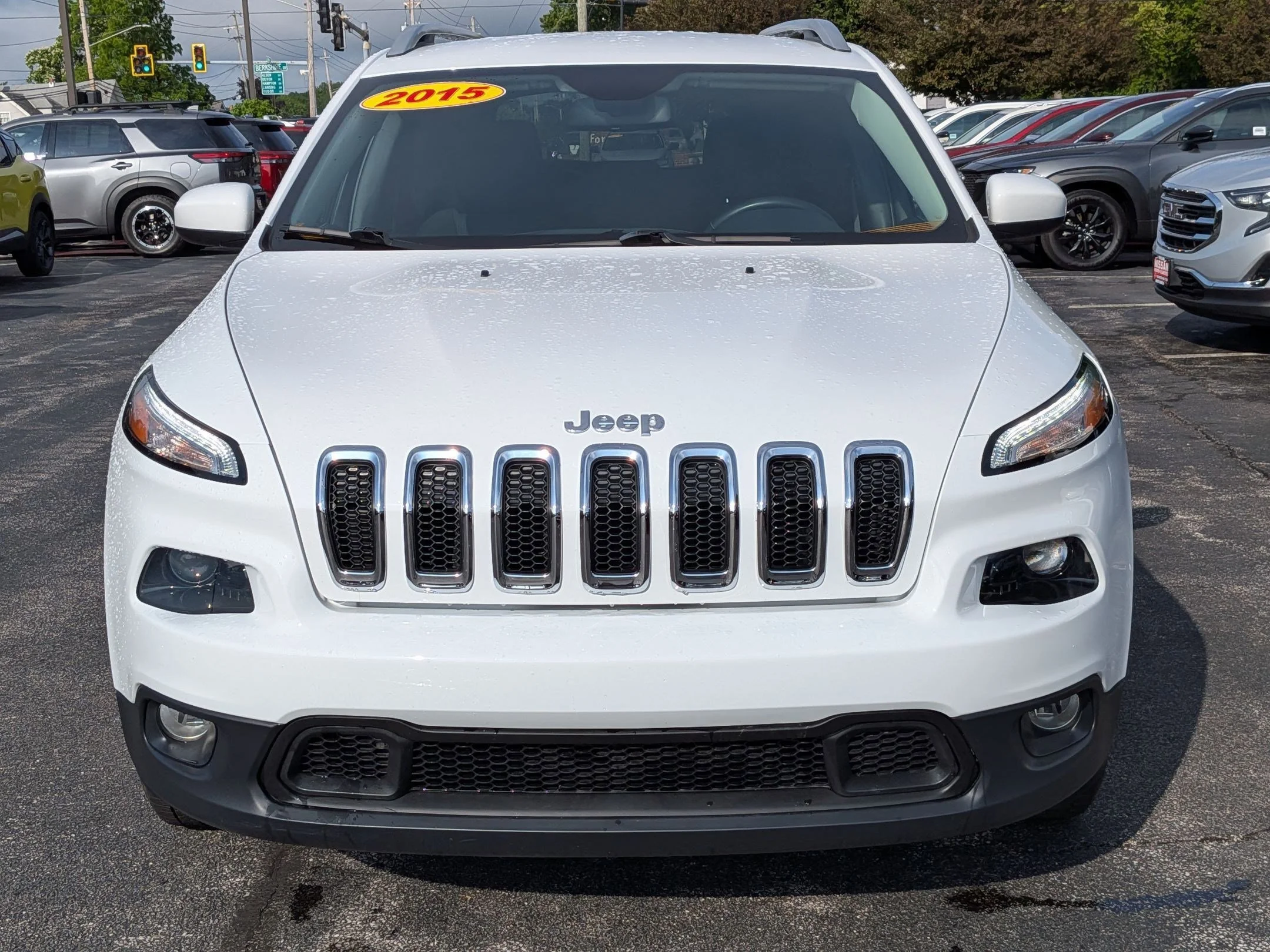 Used 2015 Jeep Cherokee Latitude with VIN 1C4PJLCB1FW711819 for sale in North Olmsted, OH