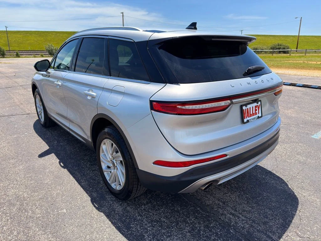 Used 2020 Silver Lincoln Standard image 15