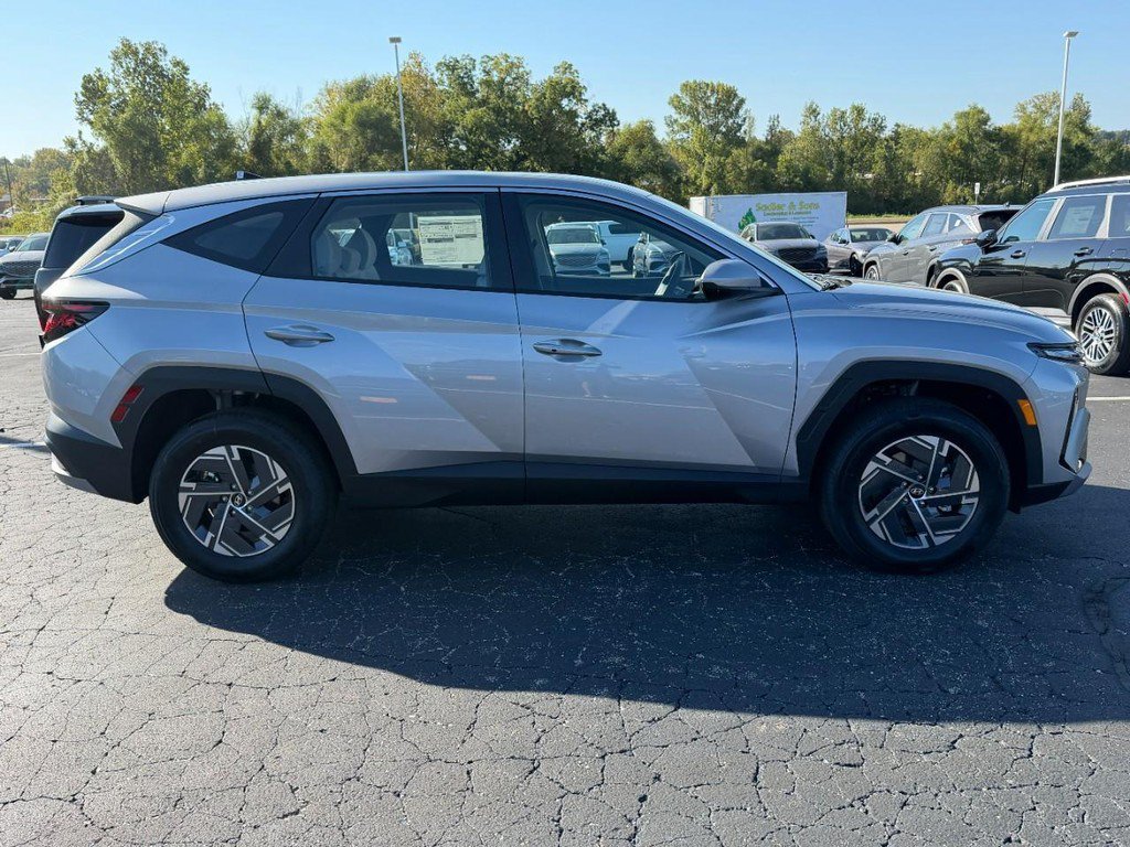 New 2026 Silver Hyundai Blue image 16