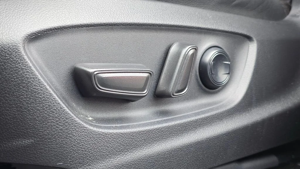 Used 2025 Cypress Toyota XLE image 25