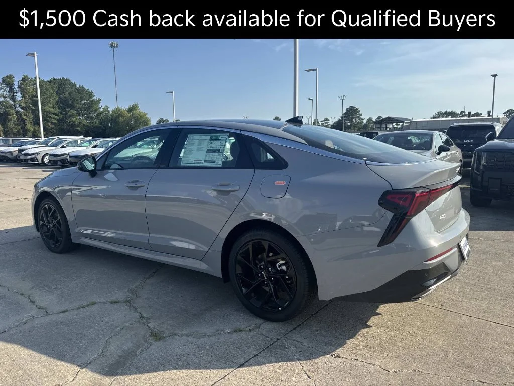 New 2026 Wolf Gray Kia GT-Line FWD image 4